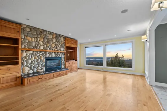 353 Newdale Court, North Vancouver For Sale - image 4