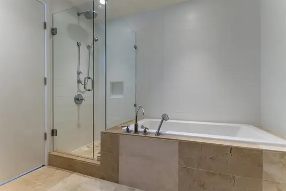 200 866 Arthur Erickson Place, West Vancouver For Sale - image 10