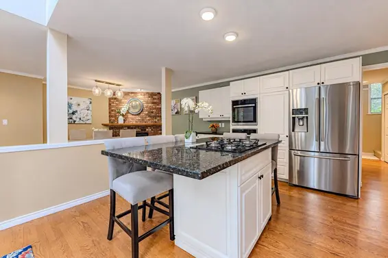 4739 Woodgreen Drive, West Vancouver For Sale - image 12