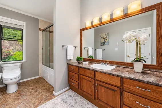 4739 Woodgreen Drive, West Vancouver For Sale - image 24