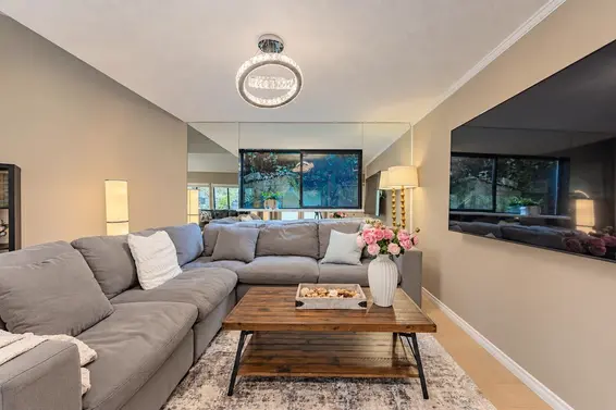 4739 Woodgreen Drive, West Vancouver For Sale - image 3