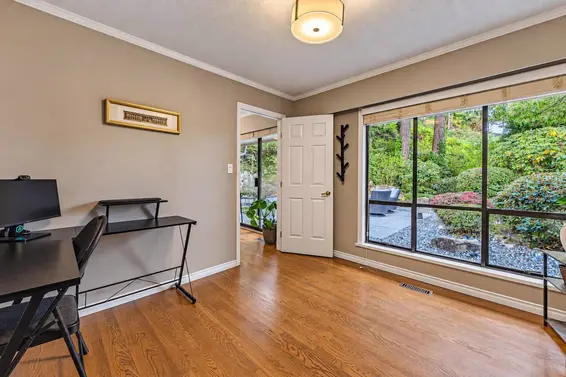 4739 Woodgreen Drive, West Vancouver For Sale - image 31