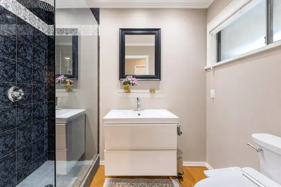 4739 Woodgreen Drive, West Vancouver For Sale - image 32