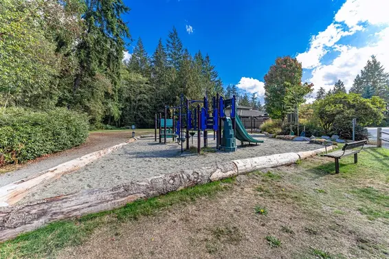 4739 Woodgreen Drive, West Vancouver For Sale - image 36
