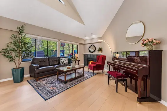 4739 Woodgreen Drive, West Vancouver For Sale - image 5