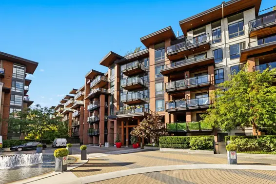 212 733 West 3rd Street, North Vancouver