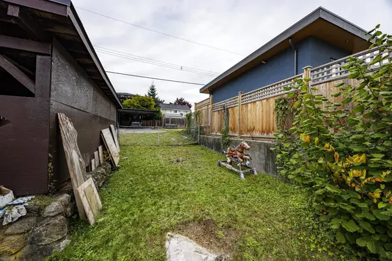 446 East 16th Street, North Vancouver For Sale - image 15