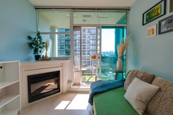 508 168 East Esplanade Esplanade, North Vancouver For Sale - image 3