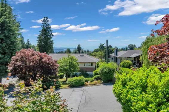 468 Saville Crescent, North Vancouver For Sale - image 1