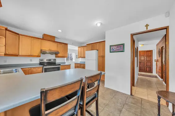 468 Saville Crescent, North Vancouver For Sale - image 12