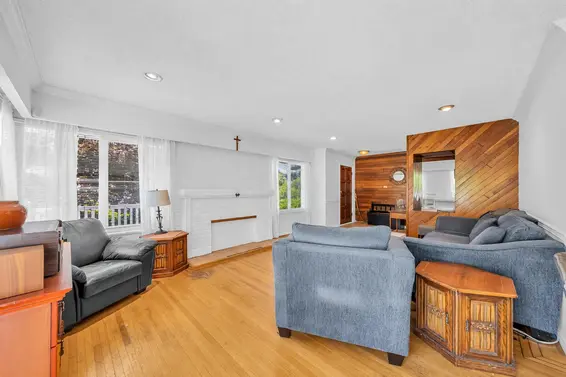 468 Saville Crescent, North Vancouver For Sale - image 18