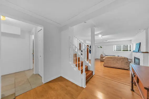 468 Saville Crescent, North Vancouver For Sale - image 29