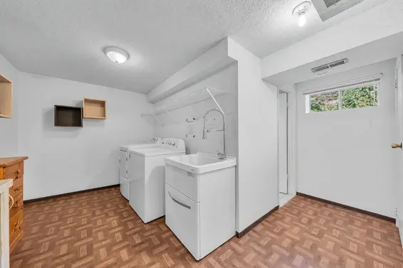 468 Saville Crescent, North Vancouver For Sale - image 33