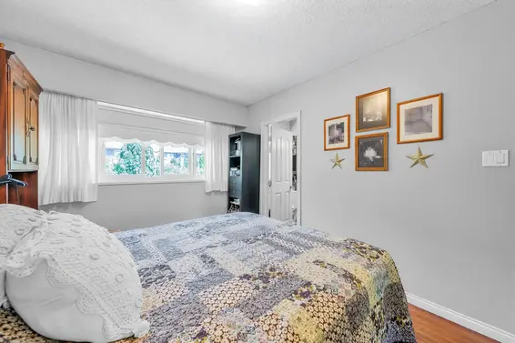 468 Saville Crescent, North Vancouver For Sale - image 7