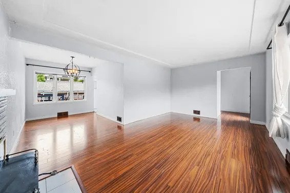 432 West 25th Street, North Vancouver For Sale - image 4