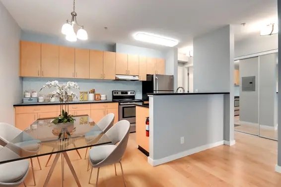 207 1033 St Georges Avenue, North Vancouver For Sale - image 11