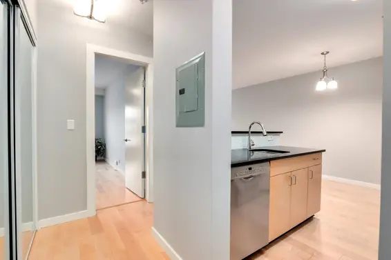 207 1033 St Georges Avenue, North Vancouver For Sale - image 2