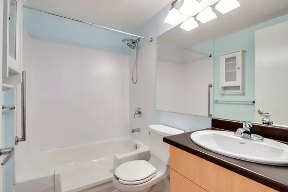 207 1033 St Georges Avenue, North Vancouver For Sale - image 23