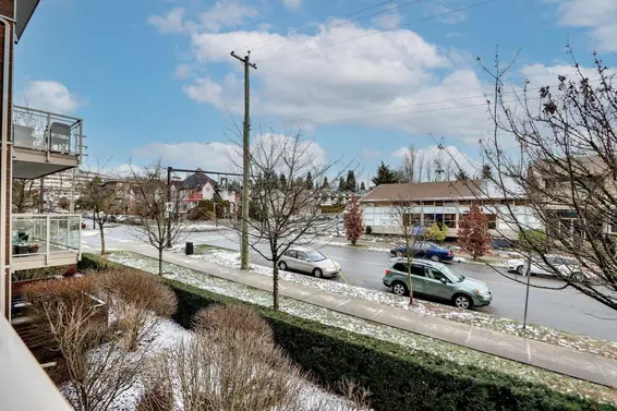 207 1033 St Georges Avenue, North Vancouver For Sale - image 27