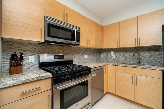 206 2832 Capilano Road, North Vancouver For Sale - image 9