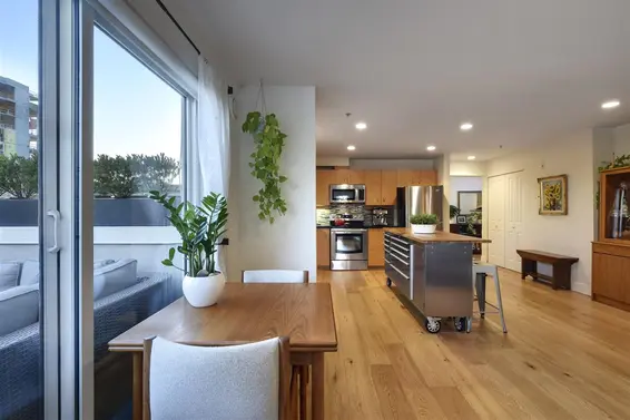 406 108 West Esplanade Street, North Vancouver For Sale - image 3