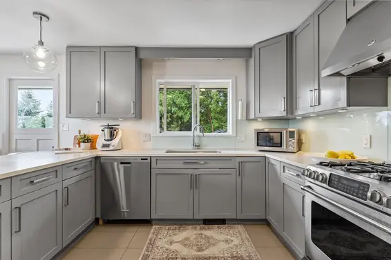 4375 Woodcrest Road, West Vancouver For Sale - image 17