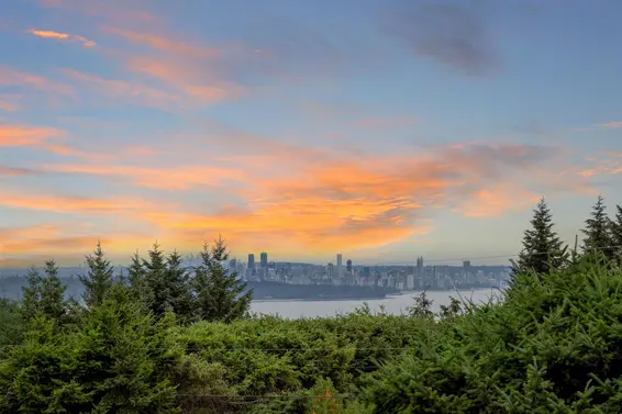 4375 Woodcrest Road, West Vancouver For Sale - image 2