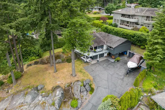 4375 Woodcrest Road, West Vancouver For Sale - image 37