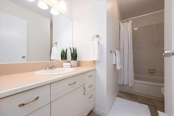 6 251 West 14th Street, North Vancouver For Sale - image 21