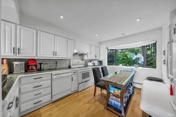 432 Crosscreek Road, Lions Bay For Sale - image 13