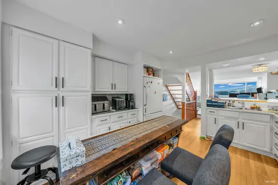 432 Crosscreek Road, Lions Bay For Sale - image 19