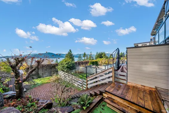 432 Crosscreek Road, Lions Bay For Sale - image 9