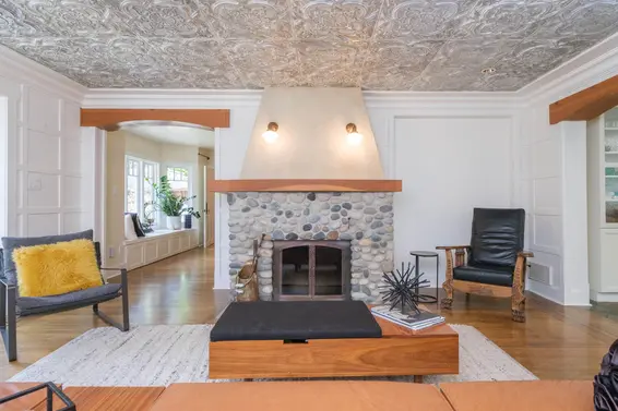 3179 Capilano Crescent, North Vancouver For Sale - image 2