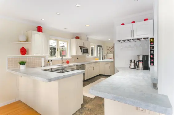 20 Oceanview Road, Lions Bay For Sale - image 6