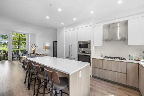 153 2060 Curling Road, North Vancouver