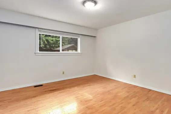 1127 Caledonia Avenue, North Vancouver For Sale - image 18