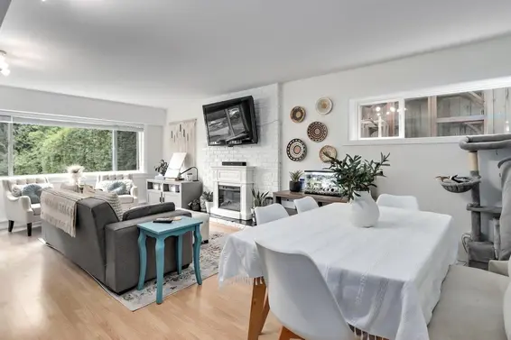 1127 Caledonia Avenue, North Vancouver For Sale - image 25