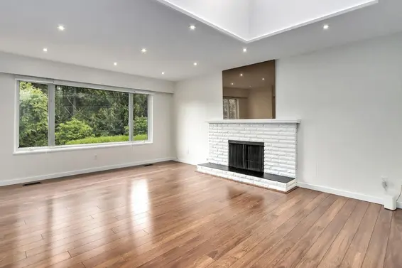 1127 Caledonia Avenue, North Vancouver For Sale - image 3
