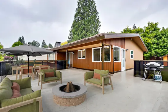 1127 Caledonia Avenue, North Vancouver For Sale - image 8