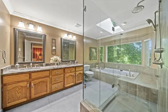 2445 Mowat Place, North Vancouver For Sale - image 12