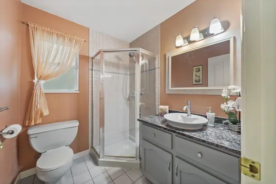 2445 Mowat Place, North Vancouver For Sale - image 17