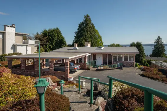 2344 Queens Avenue, West Vancouver