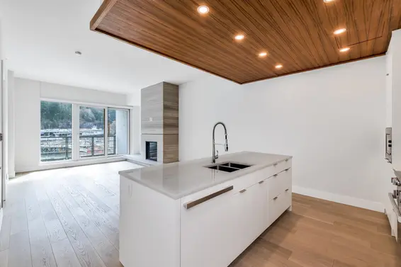 305 6707 Nelson Avenue, West Vancouver For Sale - image 3