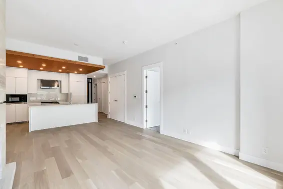 305 6707 Nelson Avenue, West Vancouver For Sale - image 6