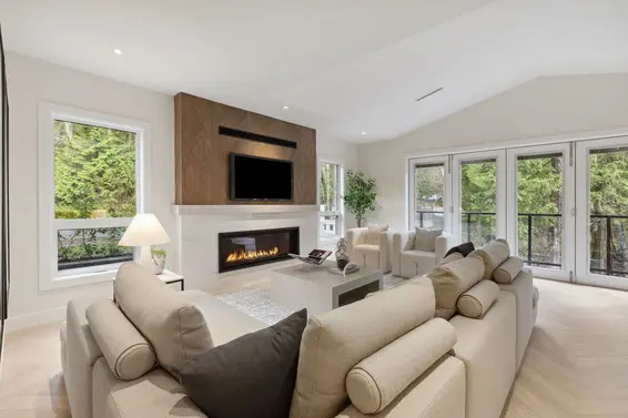 3533 Anne Macdonald Way, North Vancouver For Sale - image 2