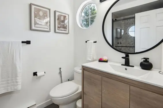 11 249 East 4th Street, North Vancouver For Sale - image 17