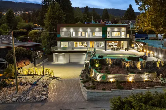 1265 Queens Avenue, West Vancouver