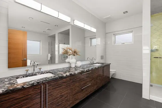 1265 Queens Avenue, West Vancouver For Sale - image 21