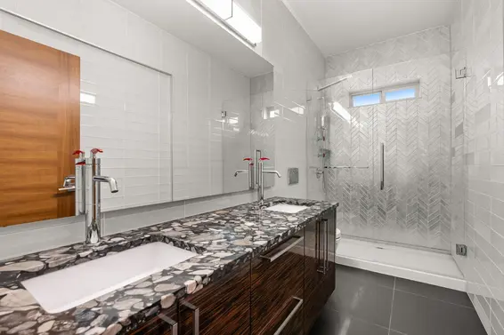 1265 Queens Avenue, West Vancouver For Sale - image 25