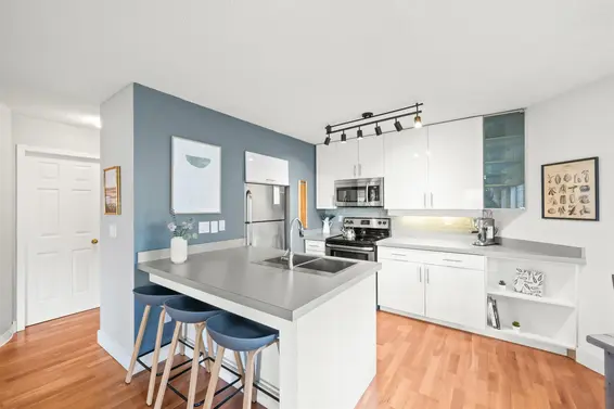 202 125 West 18th Street, North Vancouver For Sale - image 9
